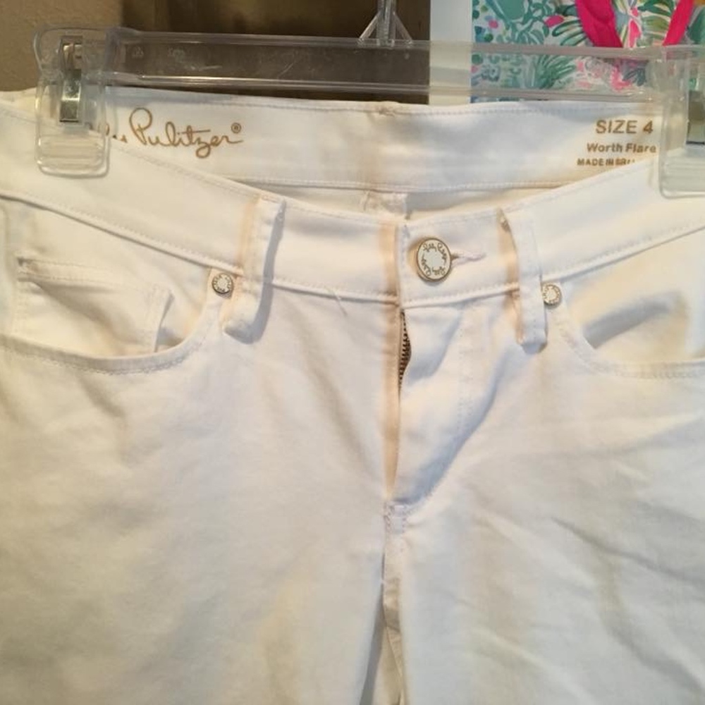 Lilly Pulitzer - Picture 2 of 7